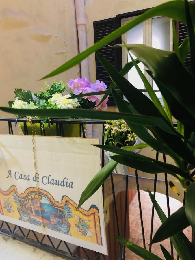 A Casa Di Claudia Apartment Наполи Екстериор снимка