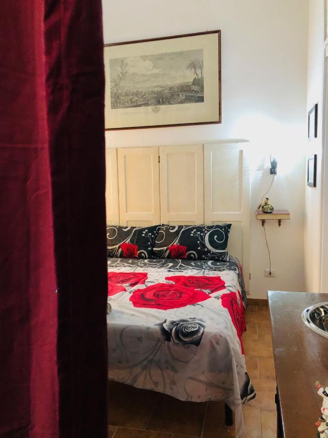 A Casa Di Claudia Apartment Наполи Екстериор снимка