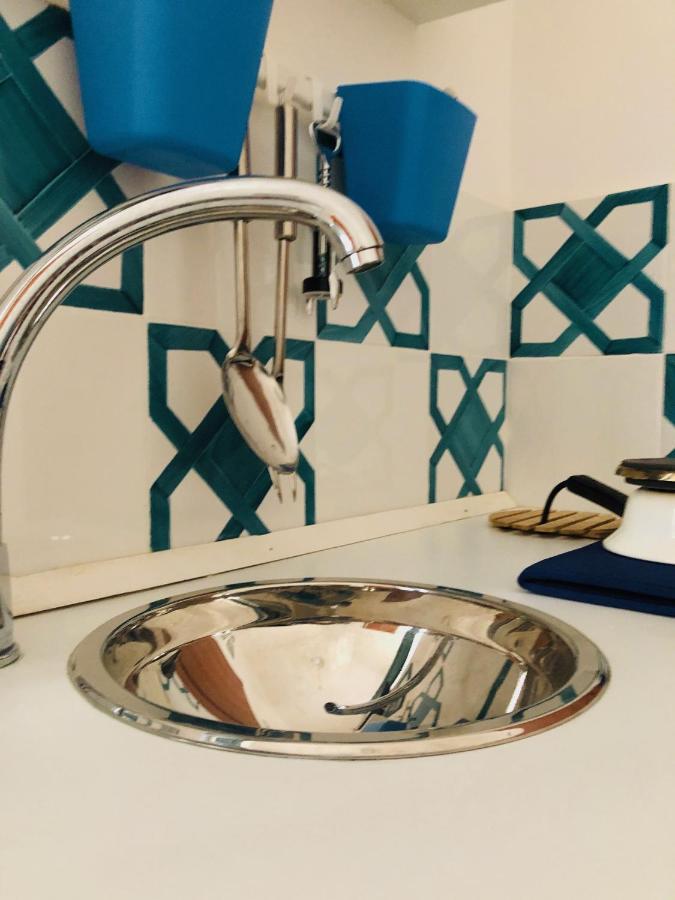 A Casa Di Claudia Apartment Наполи Екстериор снимка