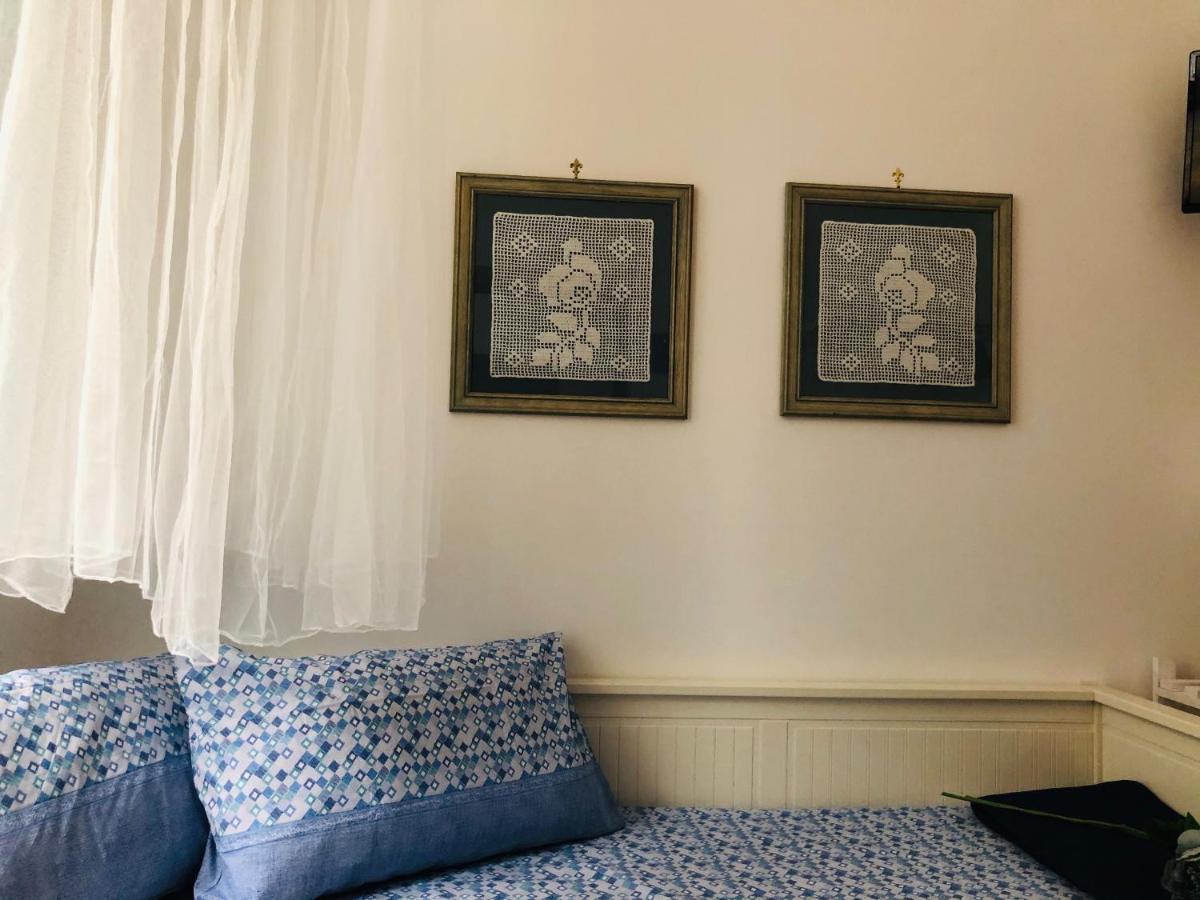 A Casa Di Claudia Apartment Наполи Екстериор снимка