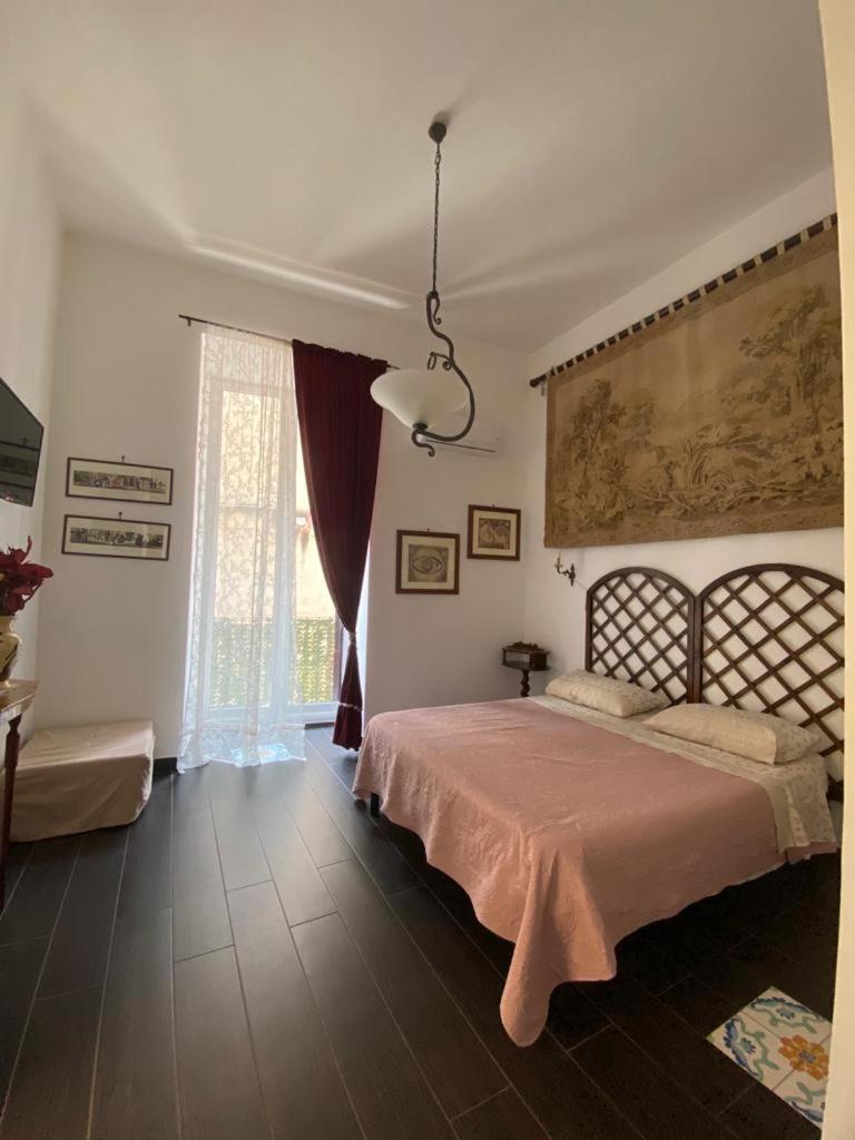 A Casa Di Claudia Apartment Наполи Екстериор снимка
